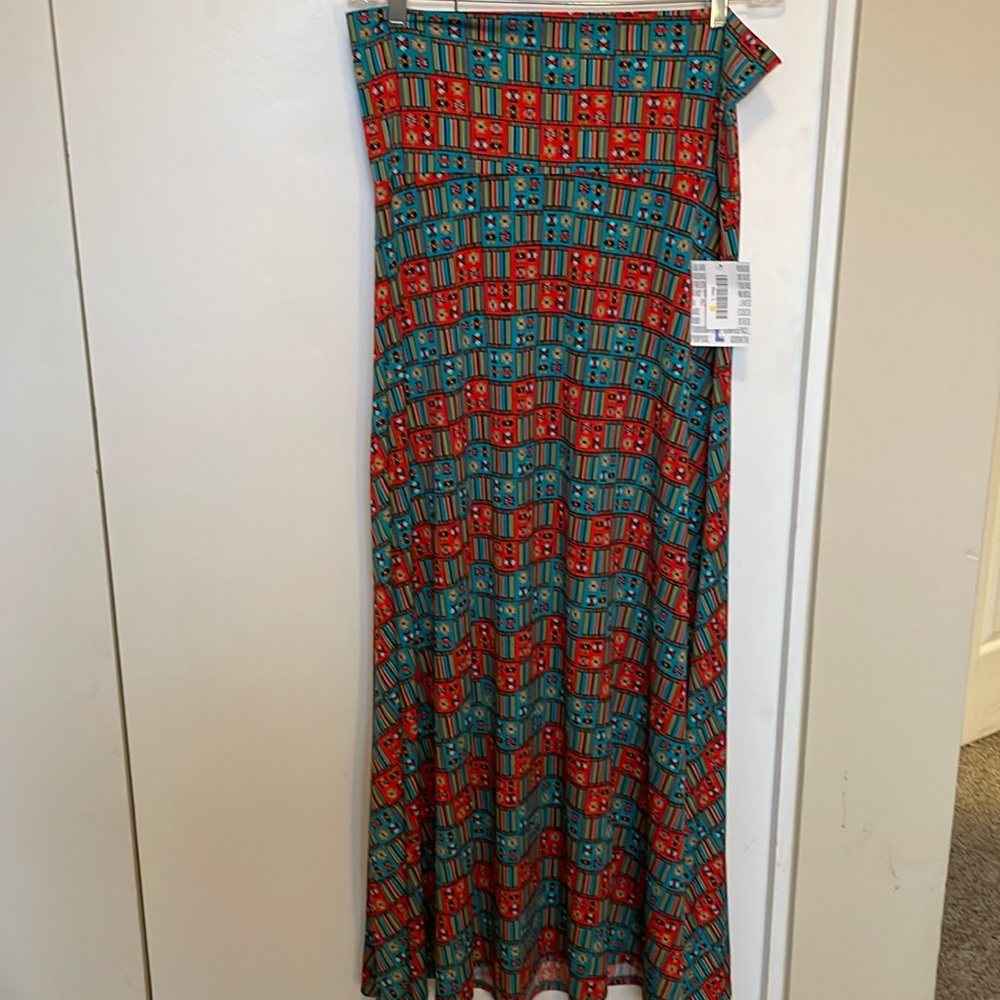NWT LULAROE L maxi skirt